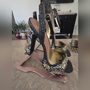 GB Gianni Bini Enchant-Ment Bead Embellished Platform Sandals.  Size  7.5